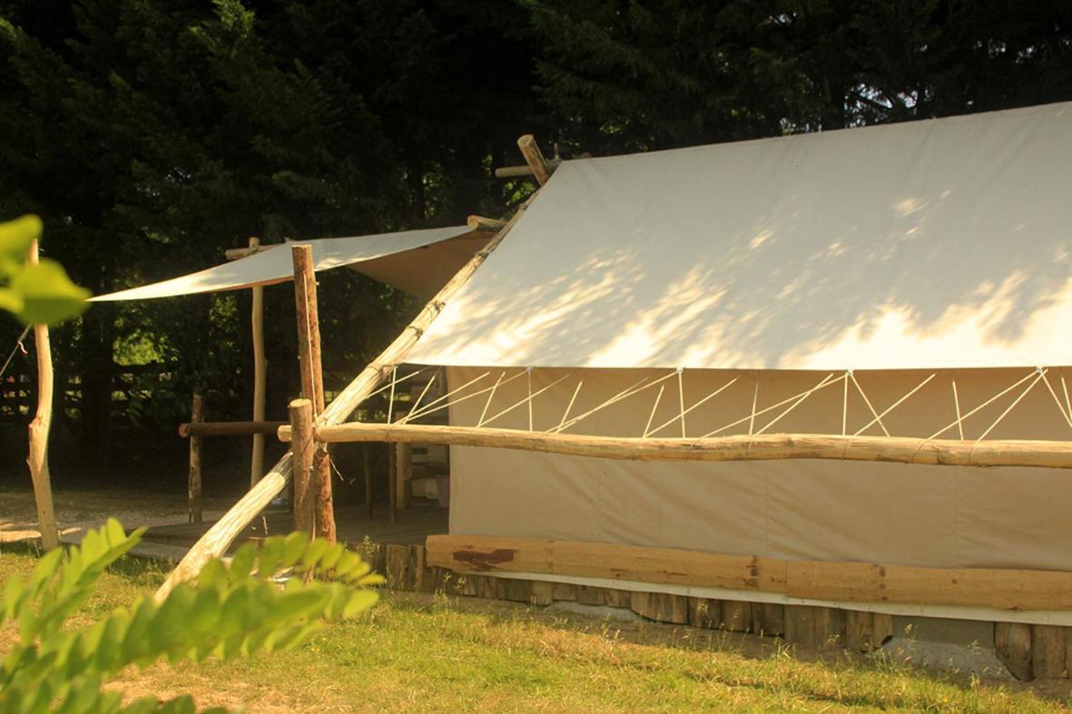 Luxury tent Tente Trappeur Ada, Au Jardin De La Vouivre Saint-Vincent-en-Bresse